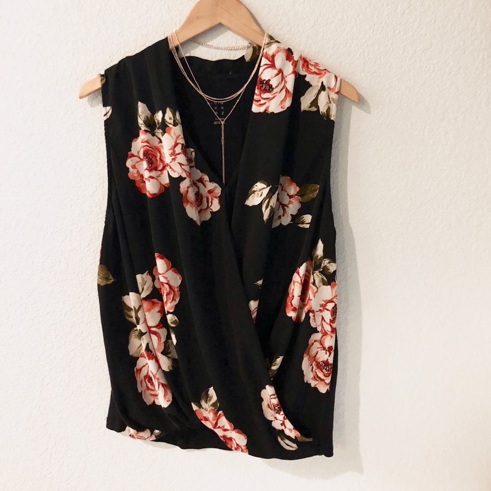 2/$10 A New Day Target Floral Sleeveless Wrap Top